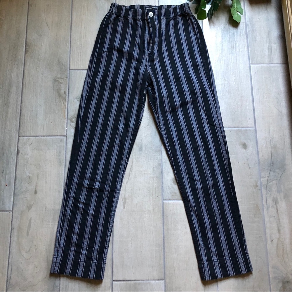 Brandy melville black and white variegated striped cropped ankle pants. Size OS - Picture 3 of 7